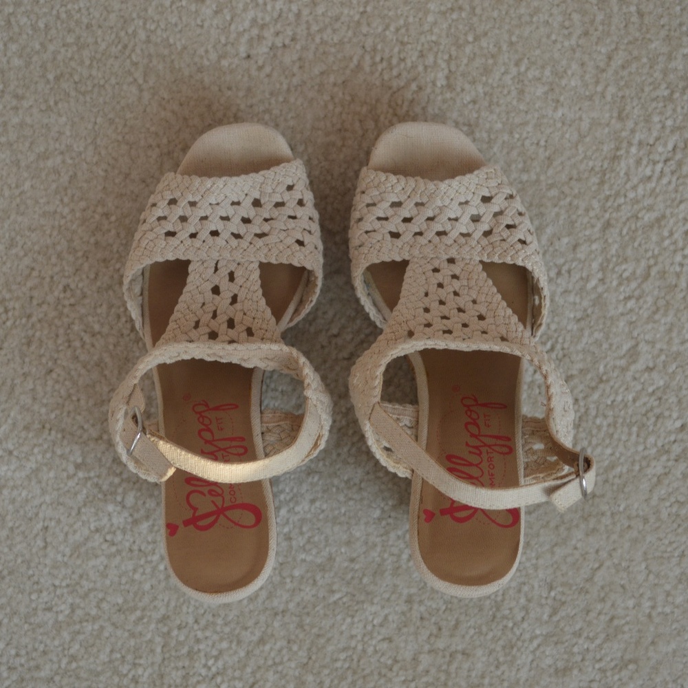 Cream Crochet Wedges